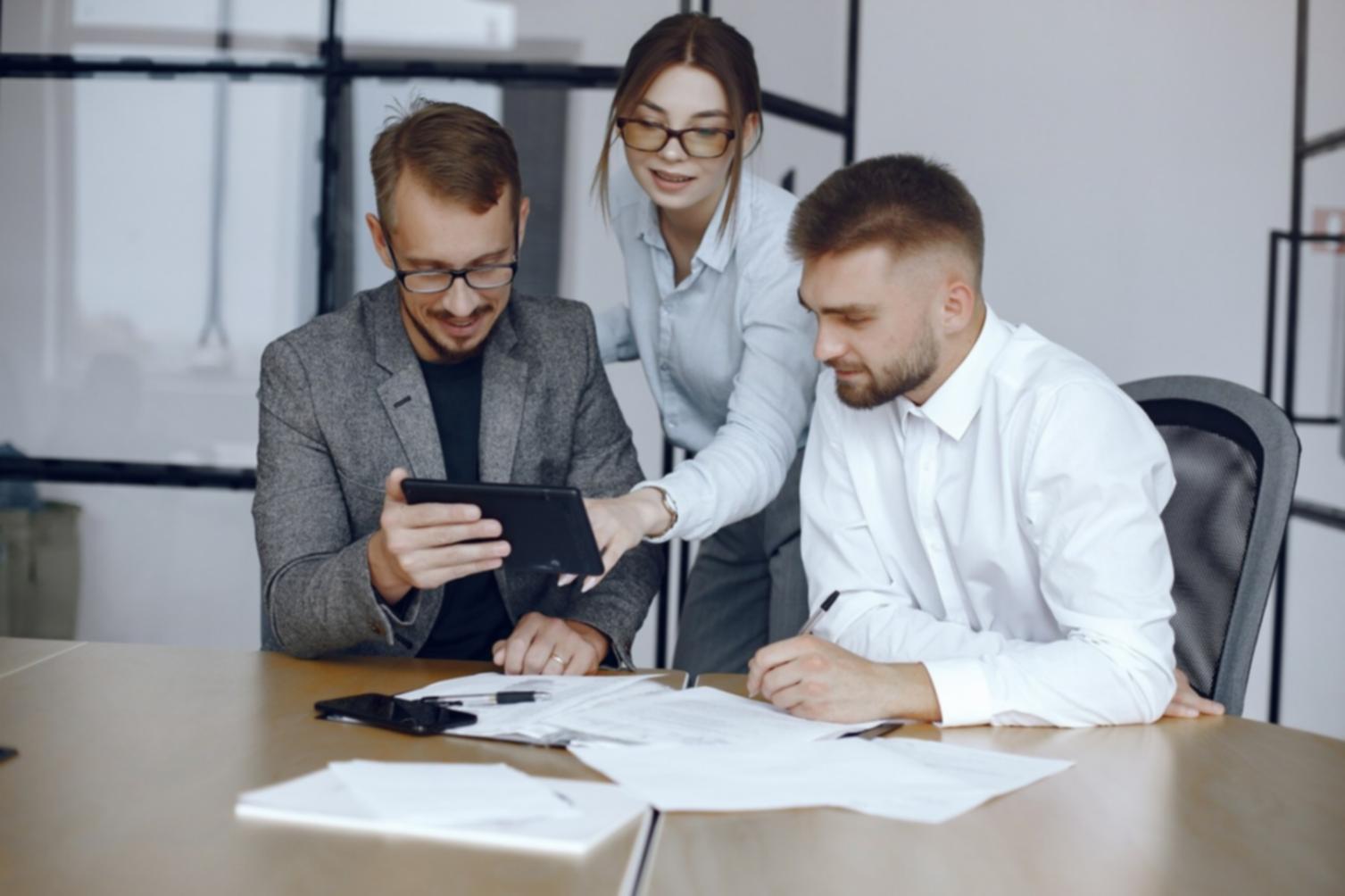 Ambiente di lavoro moderno per sviluppo giochi